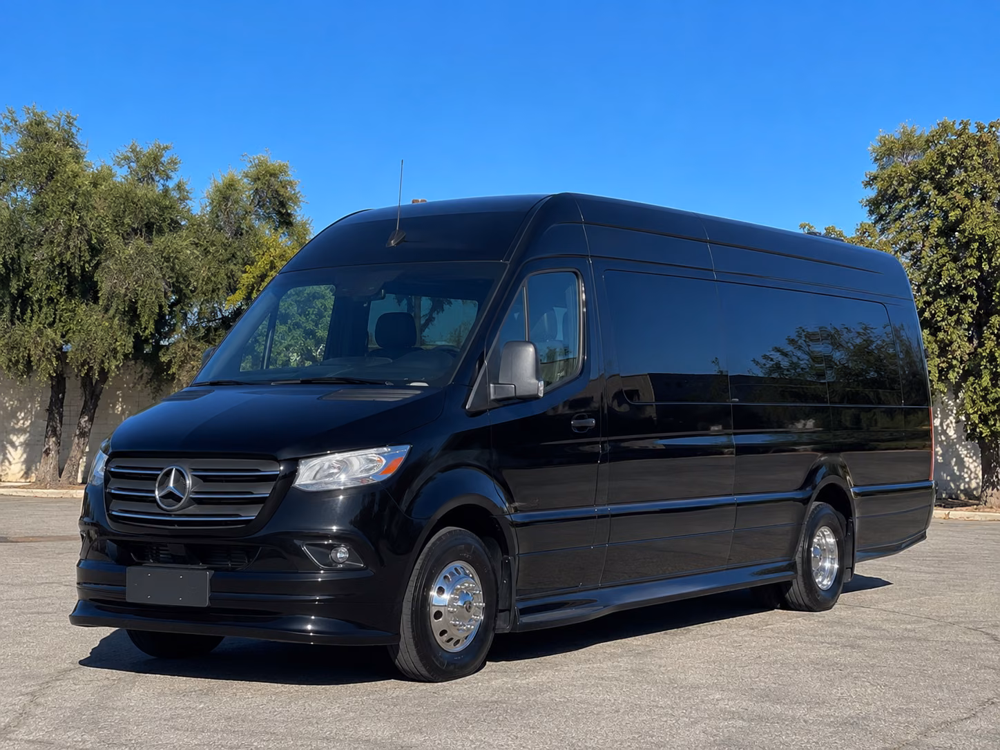 transportation serving victoria and nearby cities